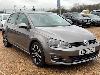 Used Volkswagen Golf 2014 for sale - 77302692: Photo