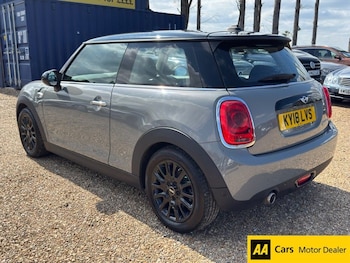 Used MINI Hatch 2018 for sale - 78330872: Photo