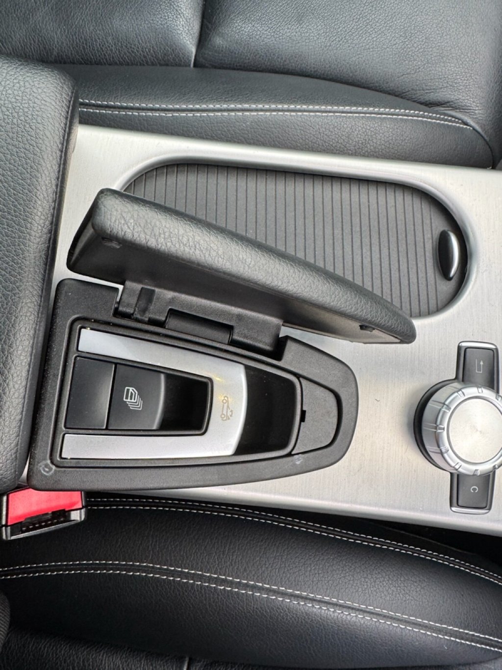 Used Mercedes-Benz SLK 2012 for sale - 76848177: Photo 27