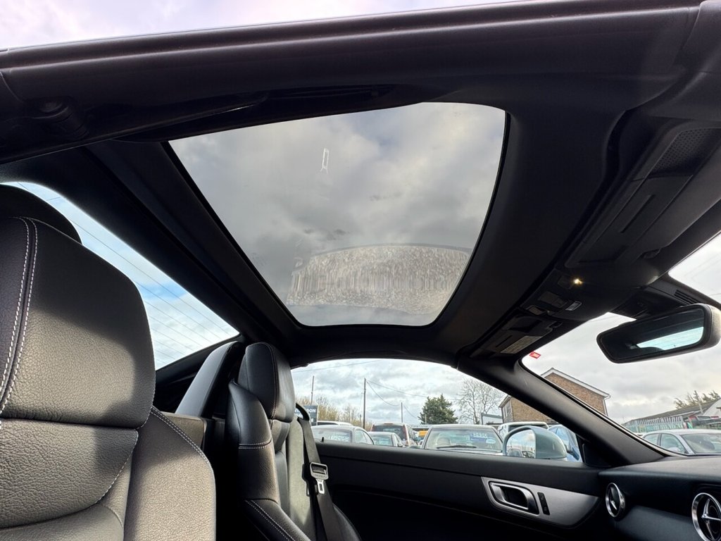 Used Mercedes-Benz SLK 2012 for sale - 76848177: Photo 32