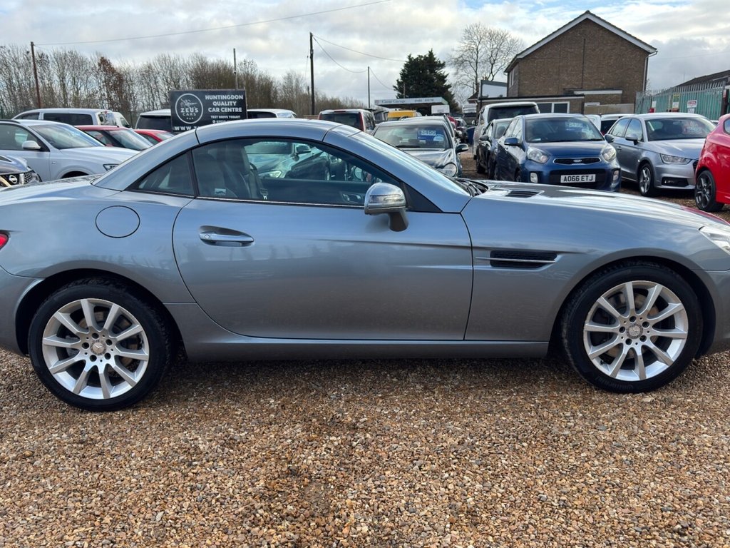 Used Mercedes-Benz SLK 2012 for sale - 76848177: Photo 9