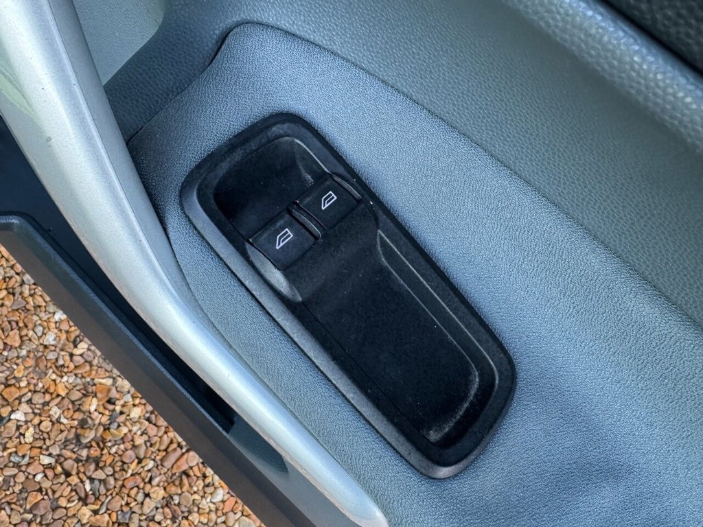 Used Ford Fiesta 2011 for sale - 77014434: Photo 16