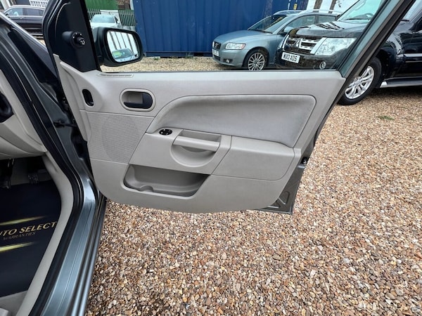 Used Ford Fiesta 2002 for sale - 76173182: Photo 13