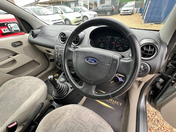 Used Ford Fiesta 2002 for sale - 76173182: Photo 22