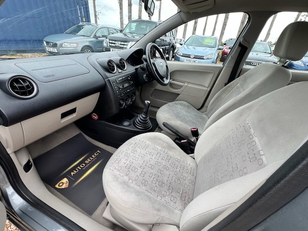 Used Ford Fiesta 2002 for sale - 76173182: Photo 27
