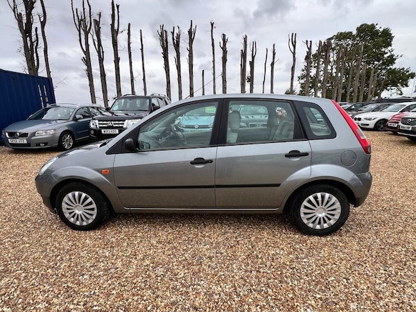 Used Ford Fiesta 2002 for sale - 76173182: Photo 6