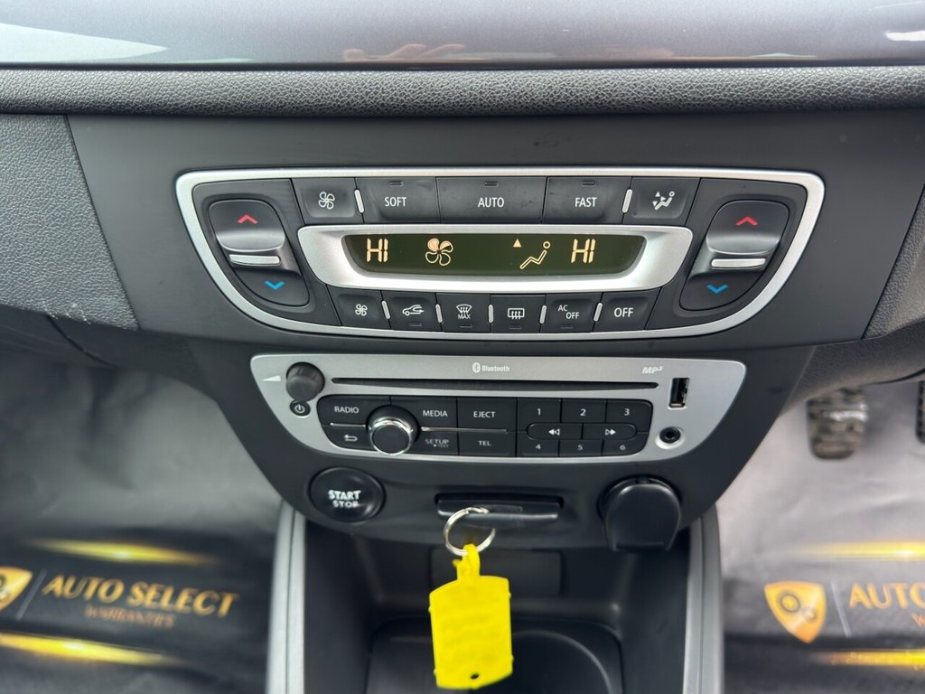 Used Renault Megane 2014 for sale - 77276393: Photo 19