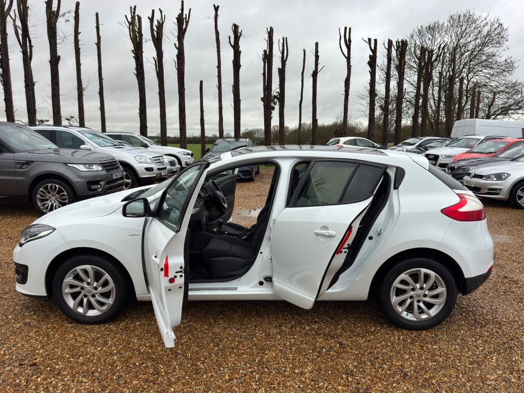 Used Renault Megane 2014 for sale - 77276393: Photo 42