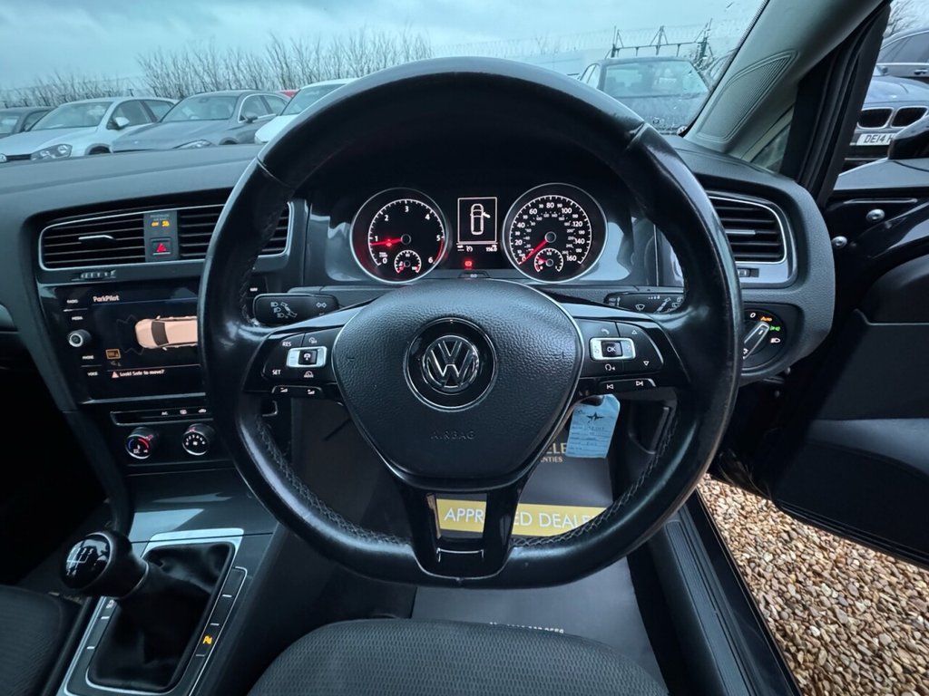 Used Volkswagen Golf 2018 for sale - 77276091: Photo 24