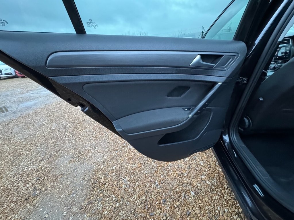 Used Volkswagen Golf 2018 for sale - 77276091: Photo 36