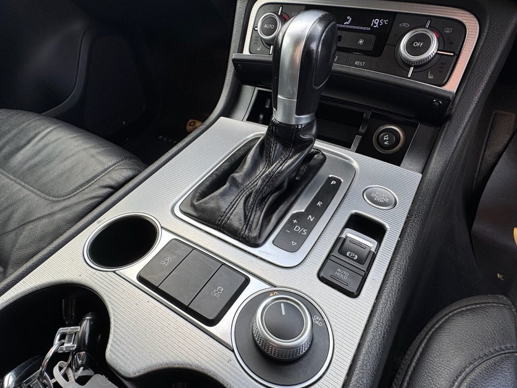 Used Volkswagen Touareg 2016 for sale - 77027158: Photo 32