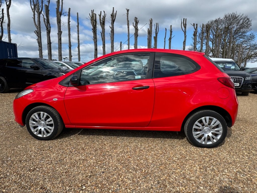 Used Mazda Mazda2 2010 for sale - 78110824: Photo 8