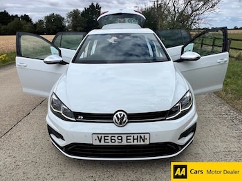 Used Volkswagen Golf 2019 for sale - 75194760: Photo