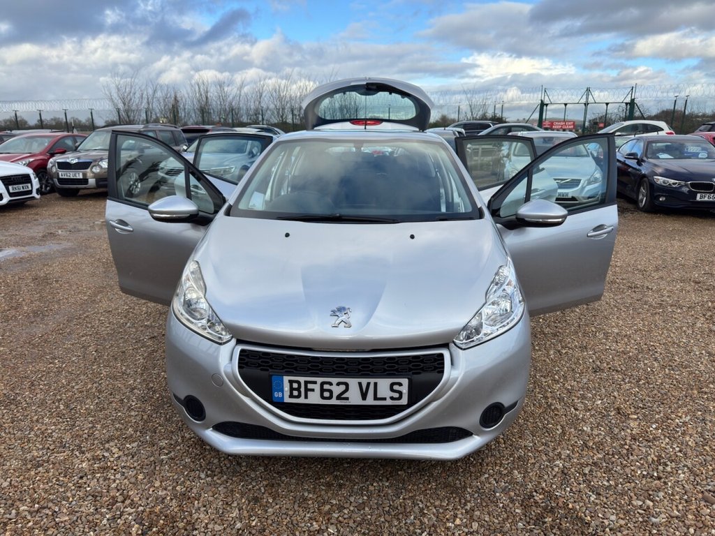 Used Peugeot 208 2012 for sale - 77520895: Photo 14