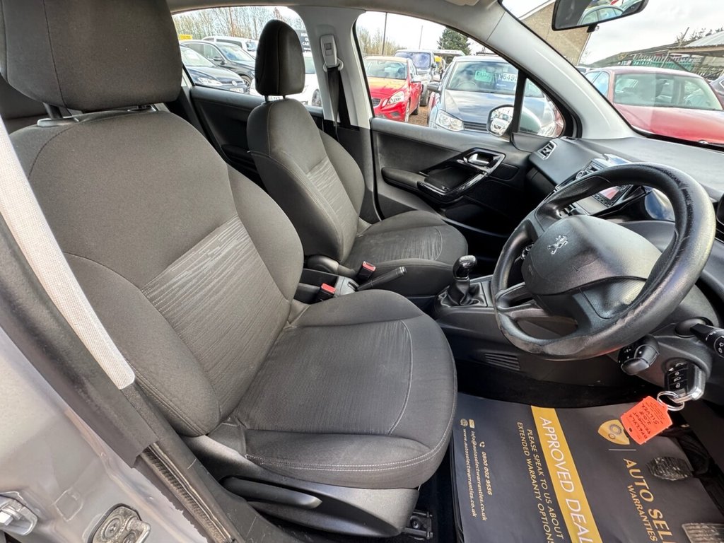 Used Peugeot 208 2012 for sale - 77520895: Photo 18