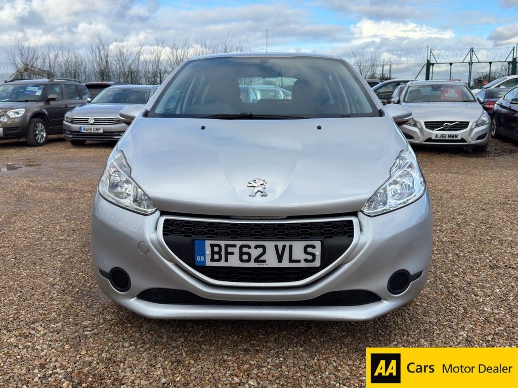 Used Peugeot 208 2012 for sale - 77520895: Photo 2