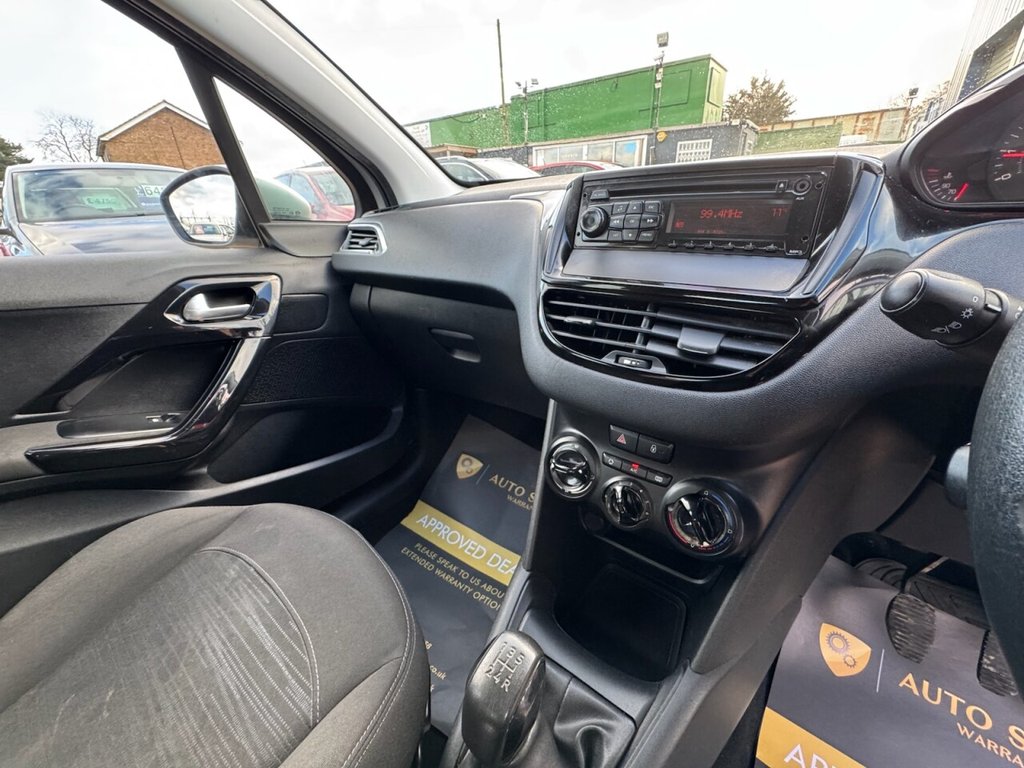 Used Peugeot 208 2012 for sale - 77520895: Photo 24