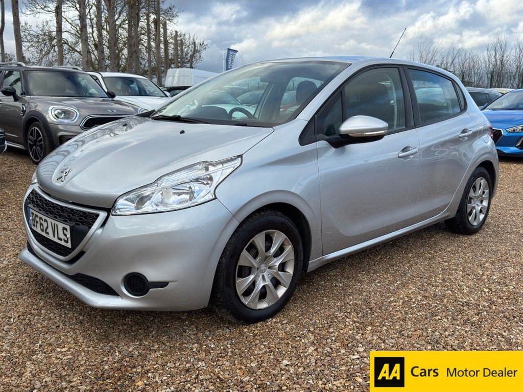 Used Peugeot 208 2012 for sale - 77520895: Photo 3
