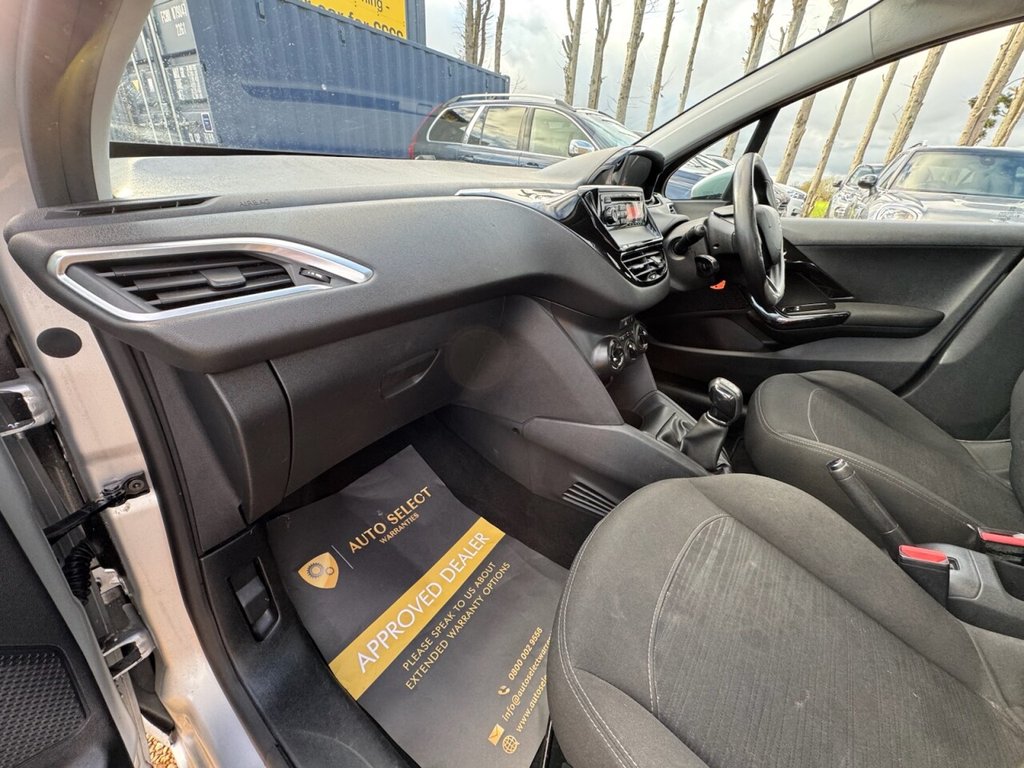 Used Peugeot 208 2012 for sale - 77520895: Photo 32