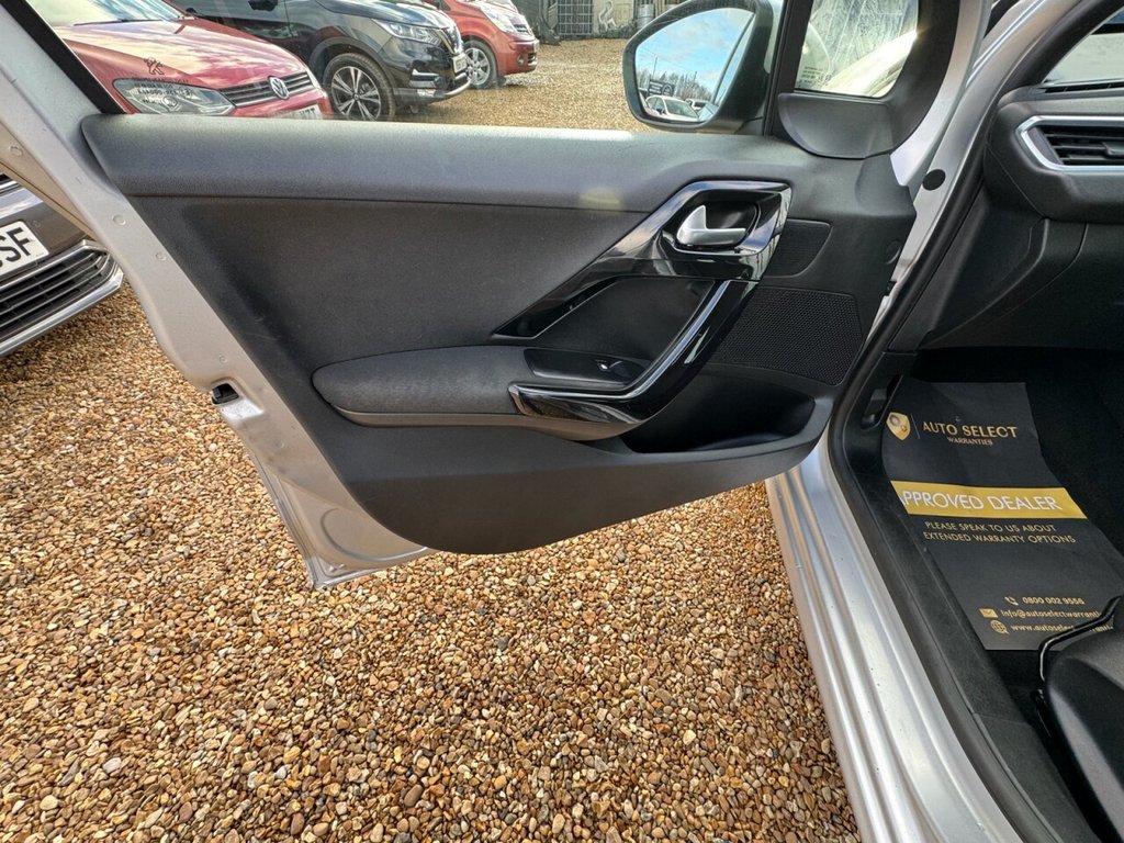 Used Peugeot 208 2012 for sale - 77520895: Photo 33