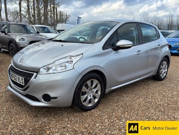 Used Peugeot 208 2012 for sale - 77520895: Photo