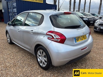 Used Peugeot 208 2012 for sale - 77520895: Photo