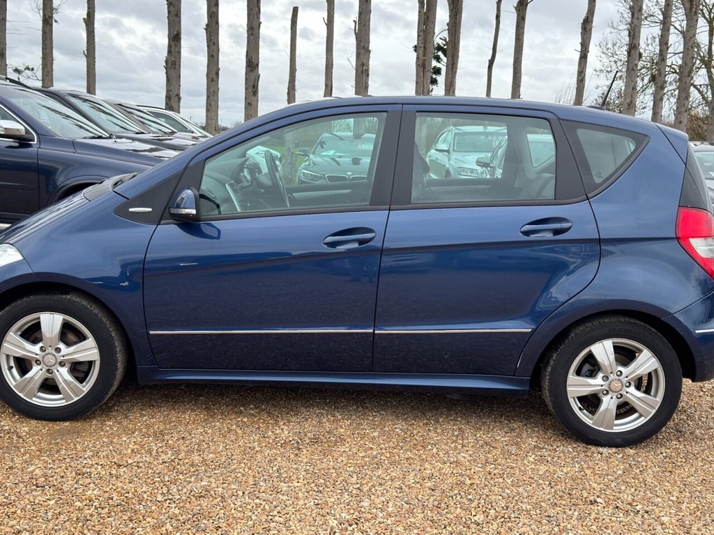 Used Mercedes-Benz A-Class 2010 for sale - 77572257: Photo 4