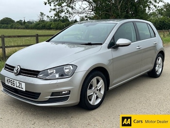Used Volkswagen Golf 2016 for sale - 75122686: Photo