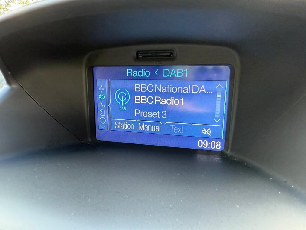 Used Ford Fiesta 2017 for sale - 76582734: Photo 40