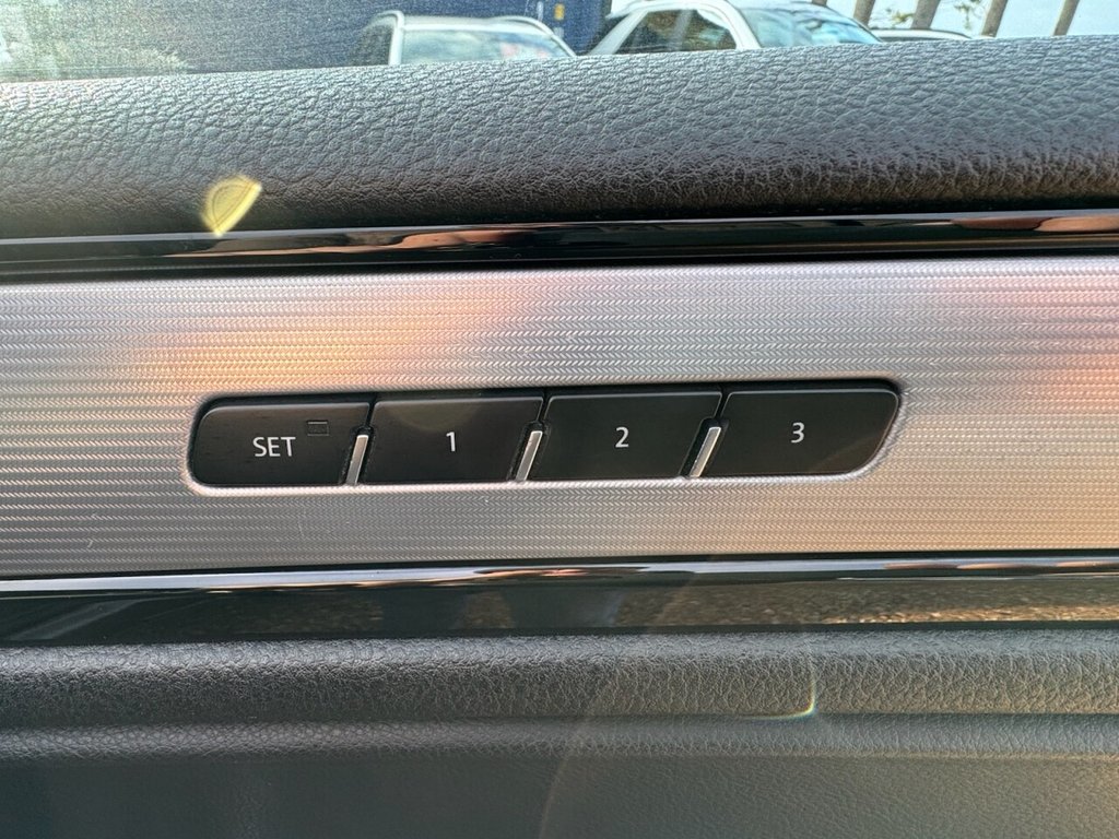 Used Volkswagen Touareg 2016 for sale - 76950514: Photo 19