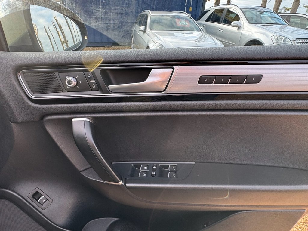 Used Volkswagen Touareg 2016 for sale - 76950514: Photo 20