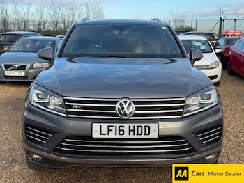 Used Volkswagen Touareg 2016 for sale - 76950514: Photo