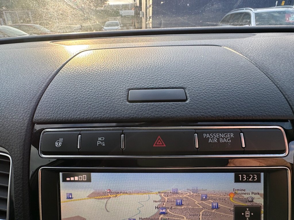 Used Volkswagen Touareg 2016 for sale - 76950514: Photo 40