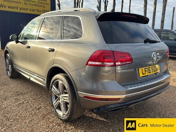 Used Volkswagen Touareg 2016 for sale - 76950514: Photo
