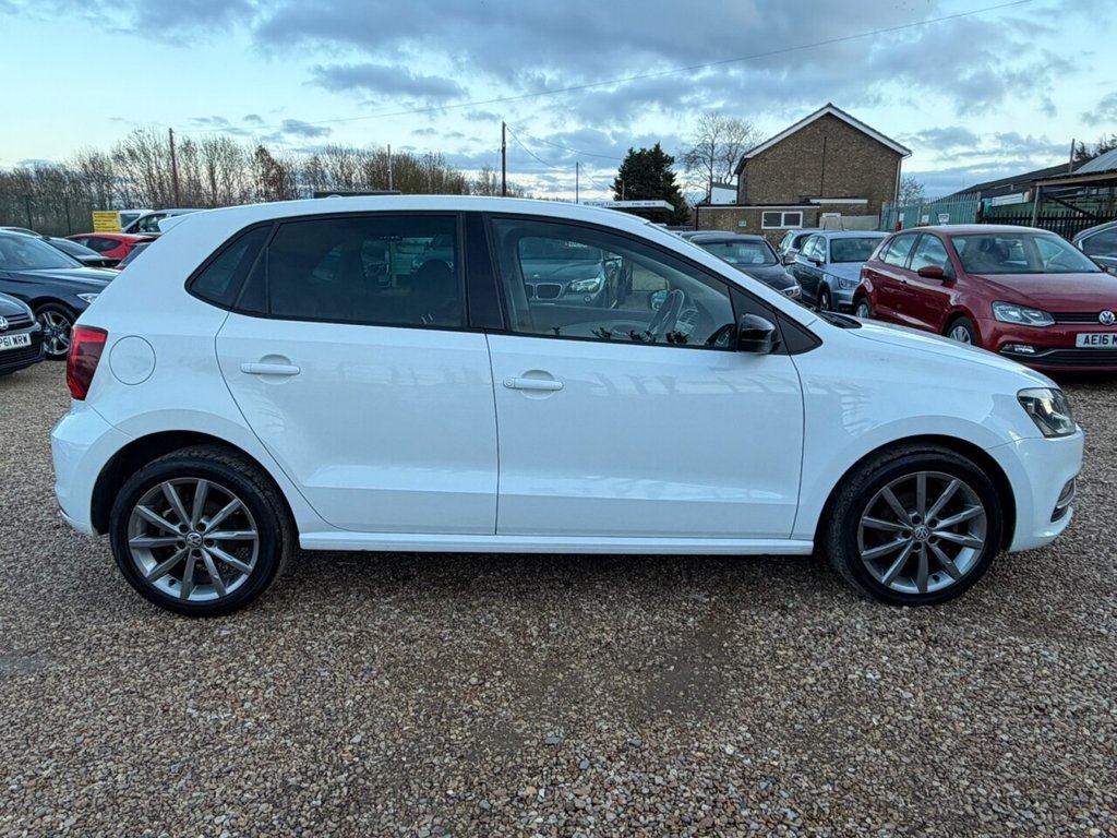 Used Volkswagen Polo 2014 for sale - 77263871: Photo 11