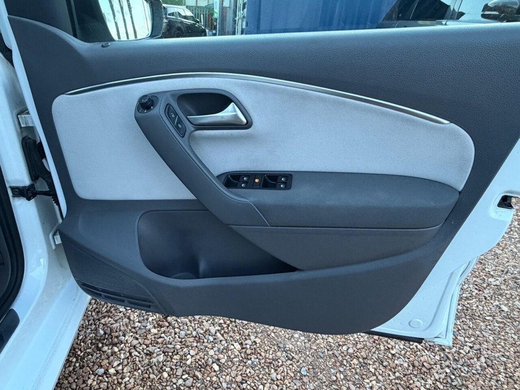 Used Volkswagen Polo 2014 for sale - 77263871: Photo 14