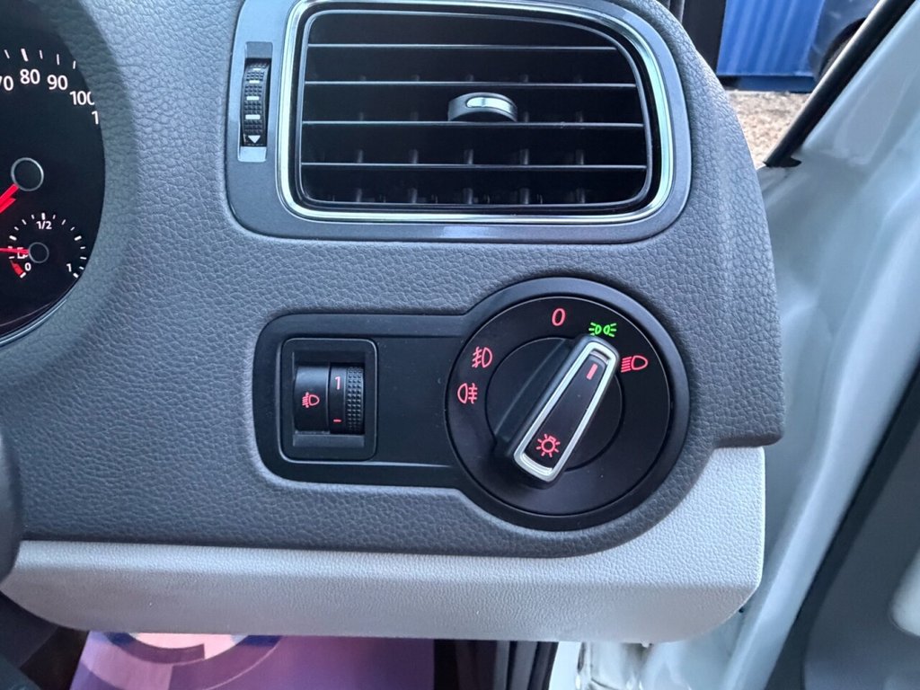 Used Volkswagen Polo 2014 for sale - 77263871: Photo 18