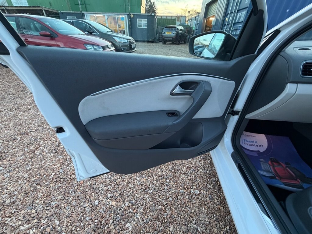 Used Volkswagen Polo 2014 for sale - 77263871: Photo 29