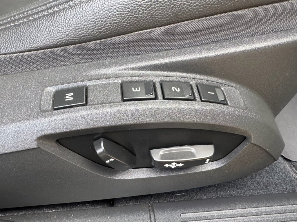 Used Volvo V50 2012 for sale - 76132490: Photo 16