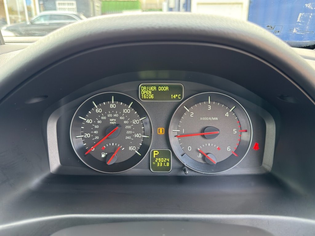 Used Volvo V50 2012 for sale - 76132490: Photo 17