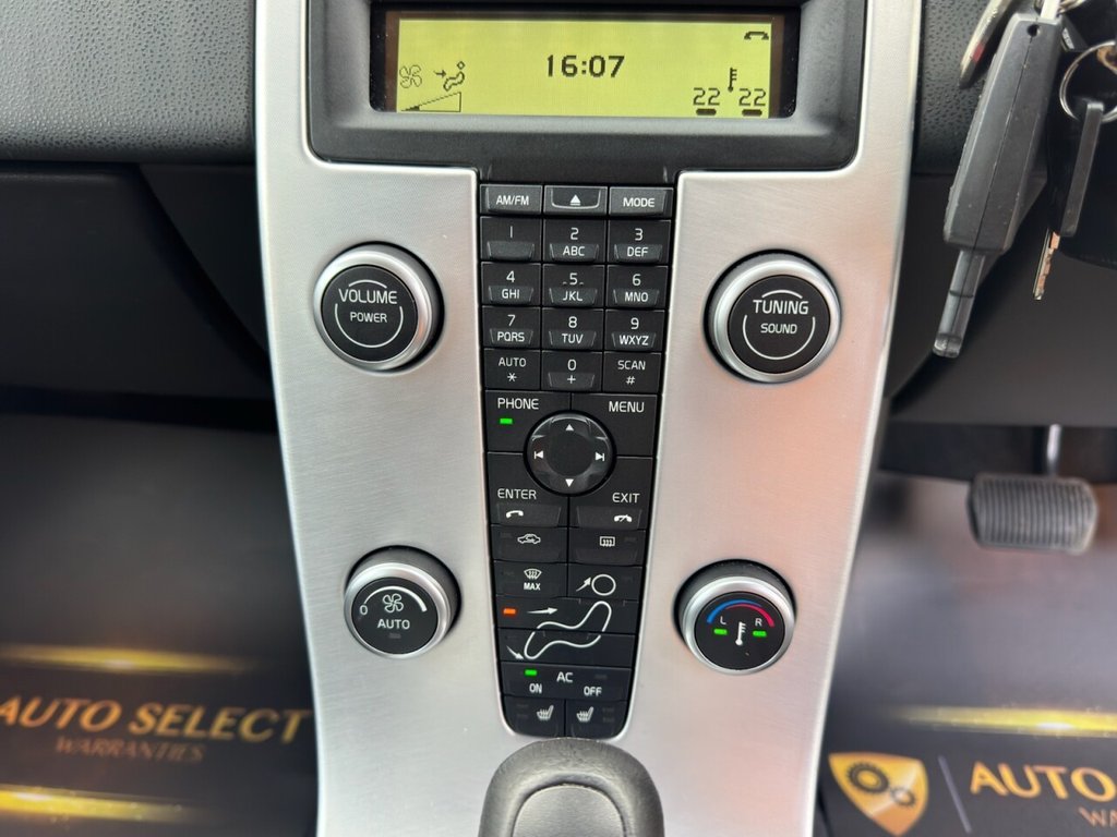 Used Volvo V50 2012 for sale - 76132490: Photo 25
