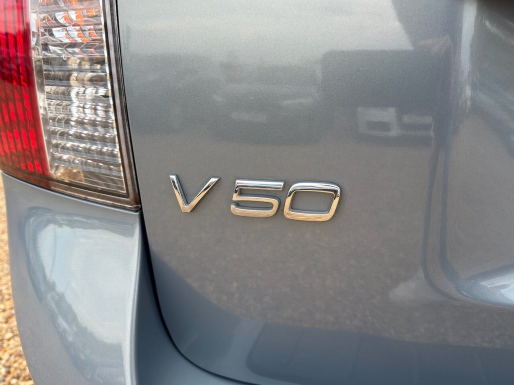 Used Volvo V50 2012 for sale - 76132490: Photo 9