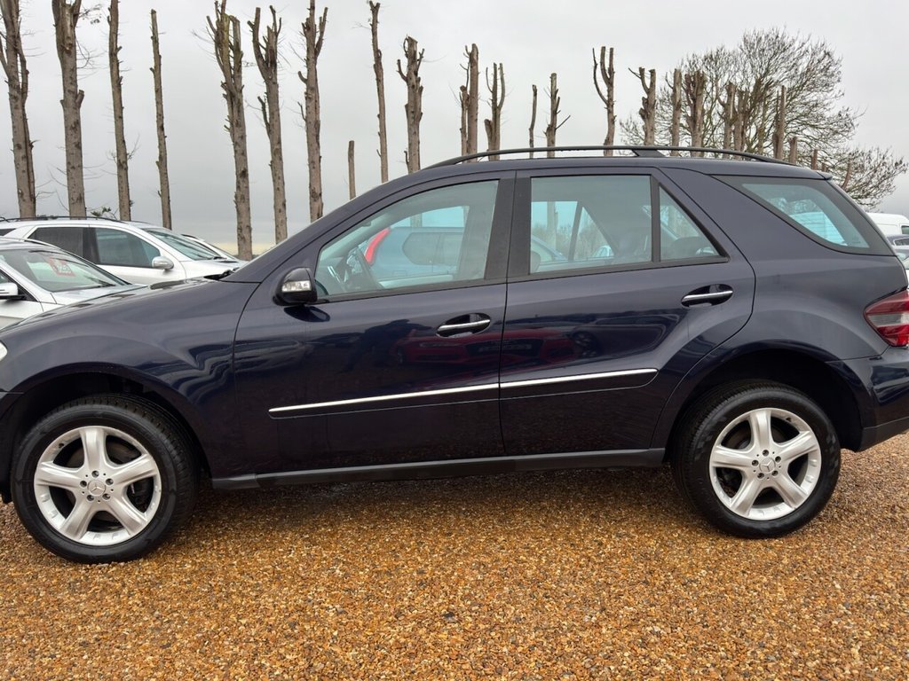 Used Mercedes-Benz M Class 2007 for sale - 76962768: Photo 4