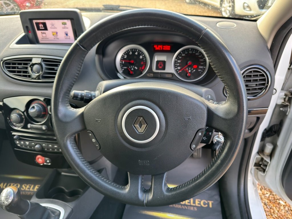 Used Renault Clio 2012 for sale - 76617505: Photo 18