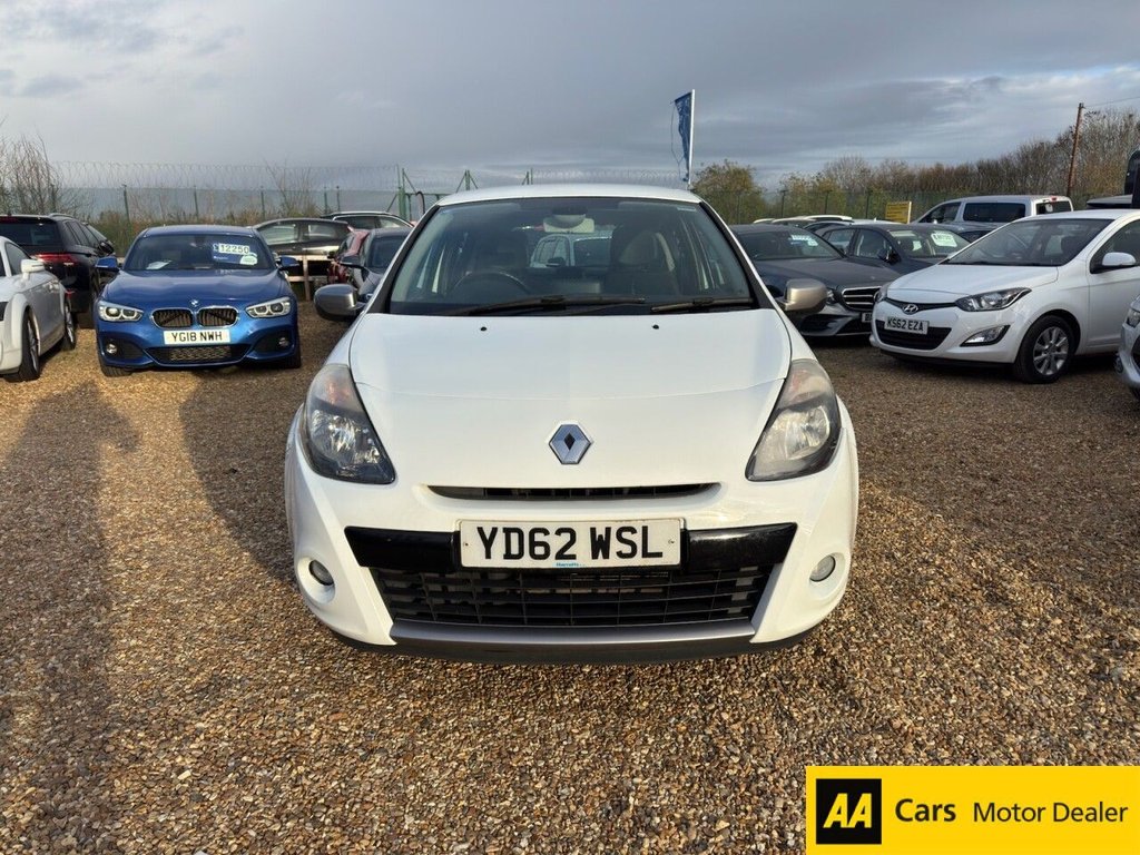 Used Renault Clio 2012 for sale - 76617505: Photo 2