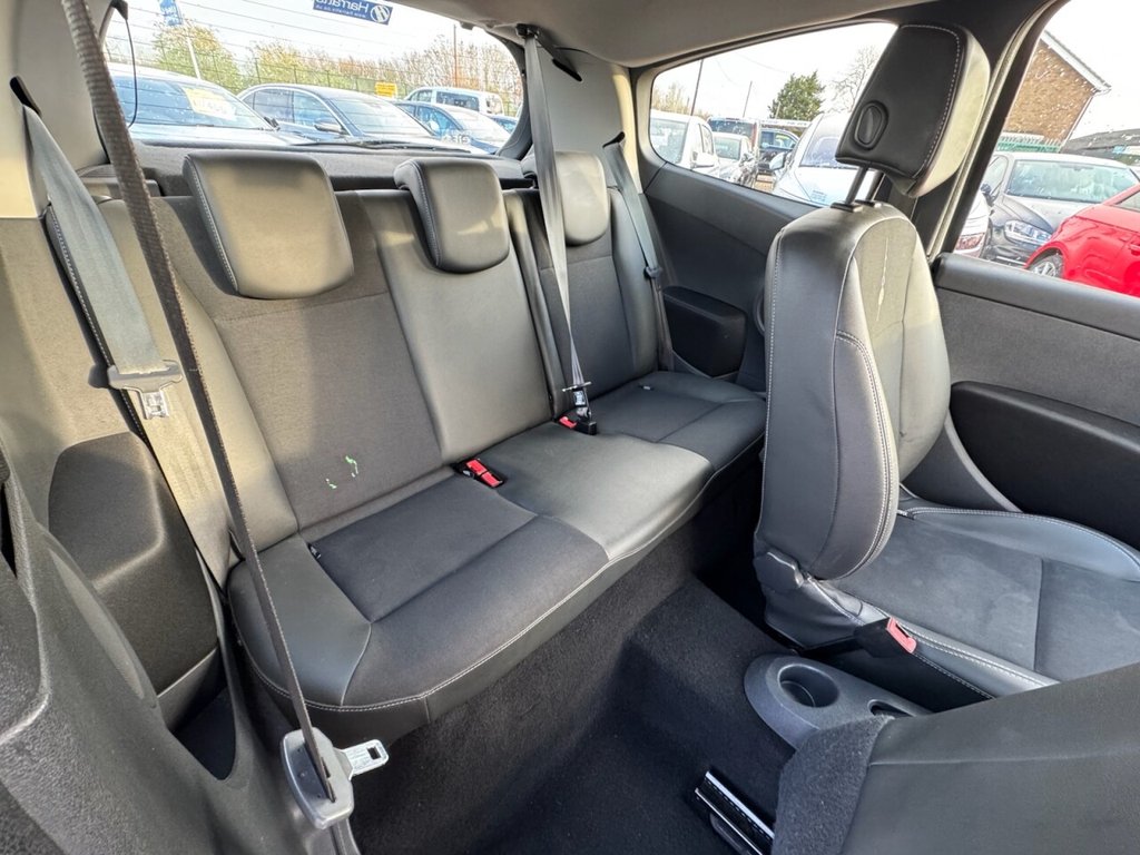 Used Renault Clio 2012 for sale - 76617505: Photo 28