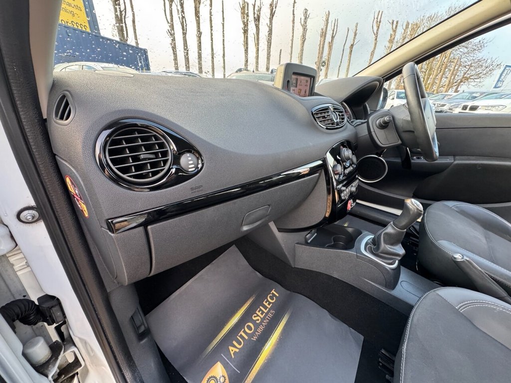 Used Renault Clio 2012 for sale - 76617505: Photo 34