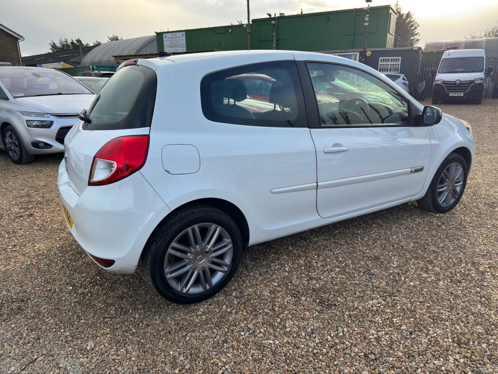 Used Renault Clio 2012 for sale - 76617505: Photo 7