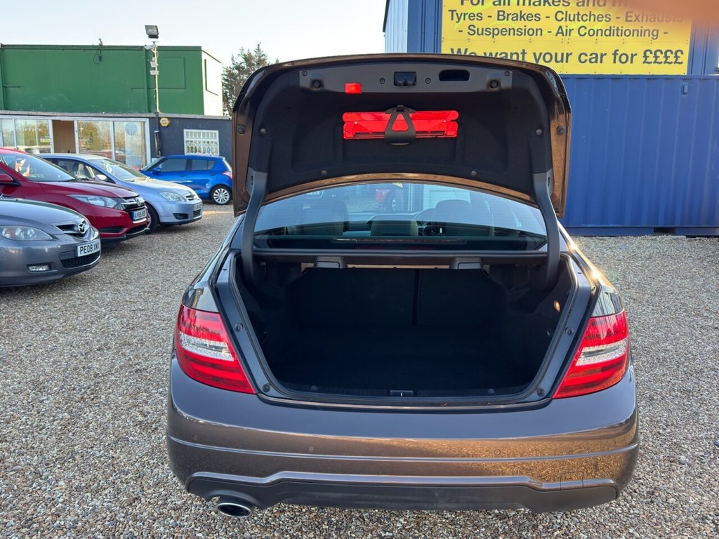 Used Mercedes-Benz C-Class 2014 for sale - 76029590: Photo 13