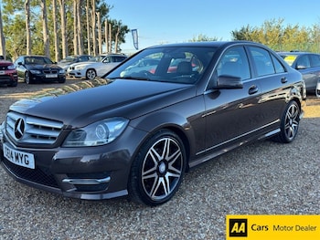 Used Mercedes-Benz C-Class 2014 for sale - 76029590: Photo